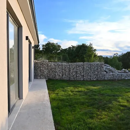 Tonka With Jacuzzi Sauna And Private Pool * Labin (Istria)