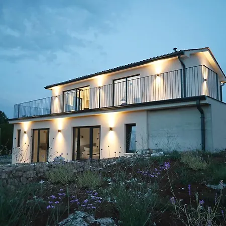 Villa Tonka With Jacuzzi Sauna And Private Pool *