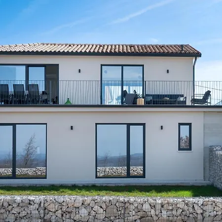 Villa Tonka With Jacuzzi Sauna And Private Pool *
