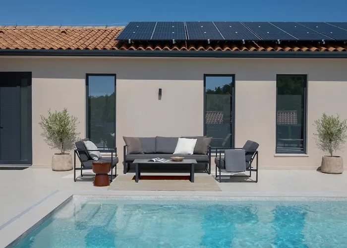 Tonka With Jacuzzi Sauna And Private Pool