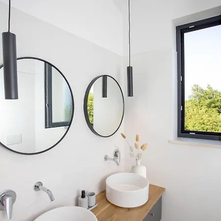 Willa Tonka With Jacuzzi Sauna And Private Pool Labin (Istria)