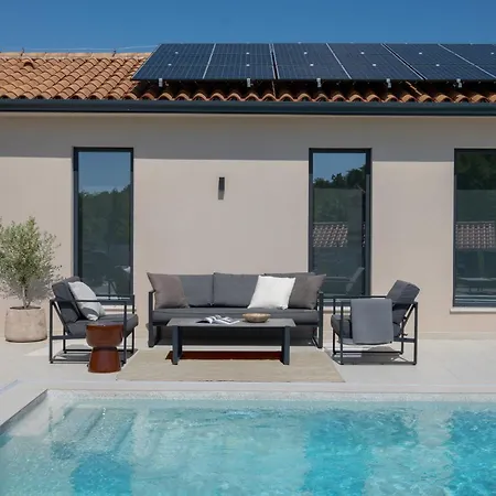 Tonka With Jacuzzi Sauna And Private Pool