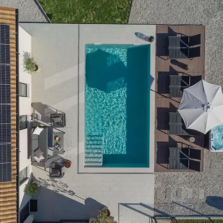Villa Tonka With Jacuzzi Sauna And Private Pool *